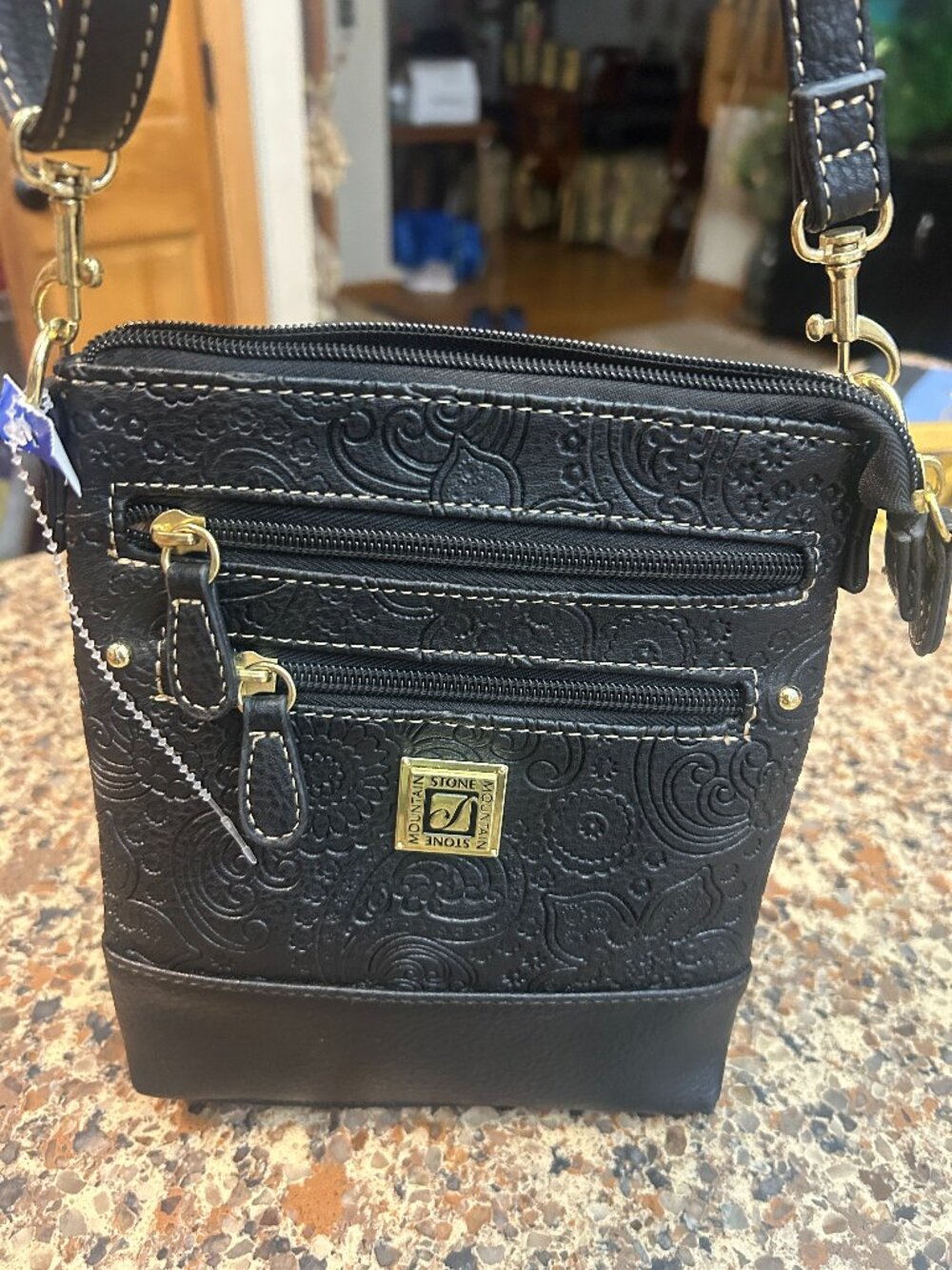 NEW STONE MOUNTAIN ALL LEATHER BLACK CROSSBODY HANDBAG